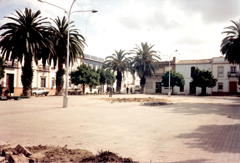 Remodelación de la Plaza, año 87, /Foto José Gomez.