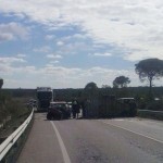 Fallece una persona tras la colisión entre dos vehículos a la altura de la gasolinera de Bonares.